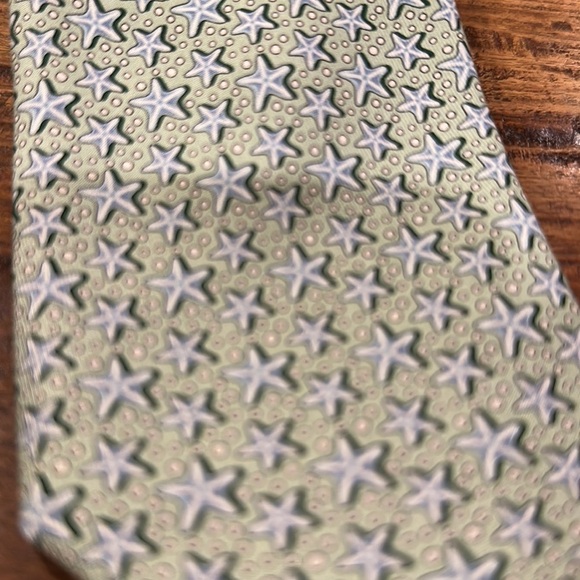 Vineyard Vines Star Fish Silk Tie - Picture 3 of 6